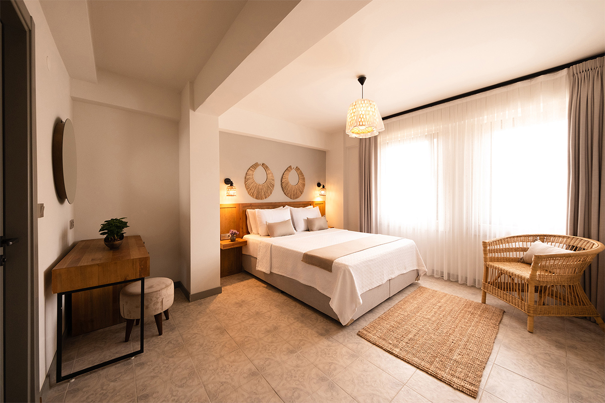 Standart Bahçe ve Deniz Manzaralı Oda